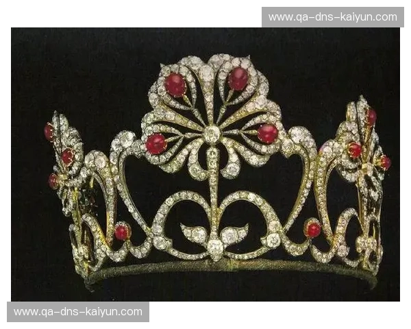 传奇的碰撞：国王的王冠与老鹰的翱翔，隆多的双面人生